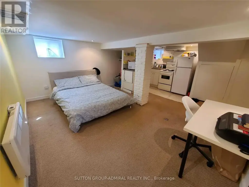 Lower - 31 Gilpin Avenue, Toronto (Keelesdale-Eglinton West)